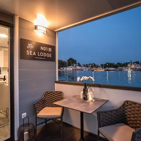 The Sea Novigrad - Bootshaus Floating Sea House Båthotell *