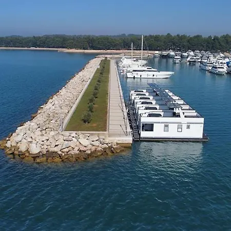 The Sea Novigrad - Bootshaus Floating Sea House Båthotell Novigrad Istria