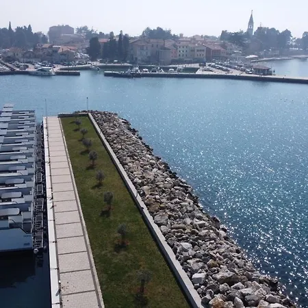 The Sea Novigrad - Bootshaus Floating Sea House Novigrad Istria