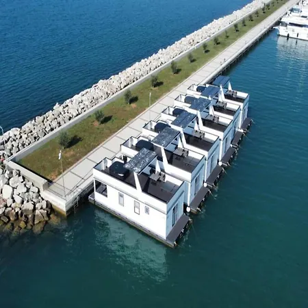 Botel Stylish Houseboat By The Sea In Novigrad