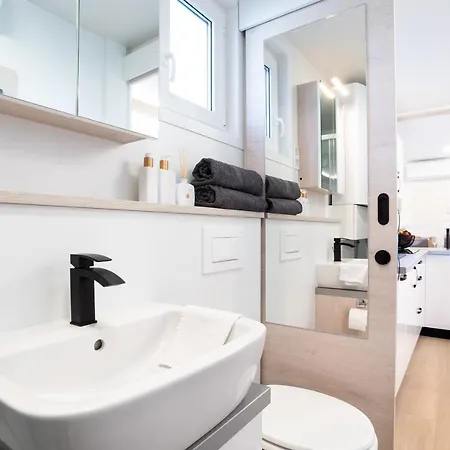 The Sea Novigrad - Hausboot Floating Sea House Bateau-hôtel *